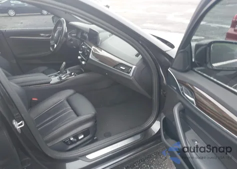 2017 BMW 530I xDrive z USA, uszkodzony, nr VIN WBAJA7C31HWA69949